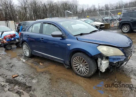 2011 Suzuki Kizashi Se z USA, uszkodzony, nr VIN JS2RF9A35B6110132
